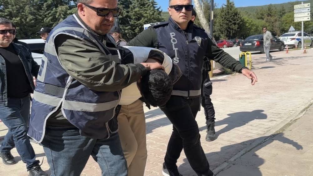 K&uuml;bra Yapıcı&rsquo;nın katil zanlıları adliyeye sevk edildi
