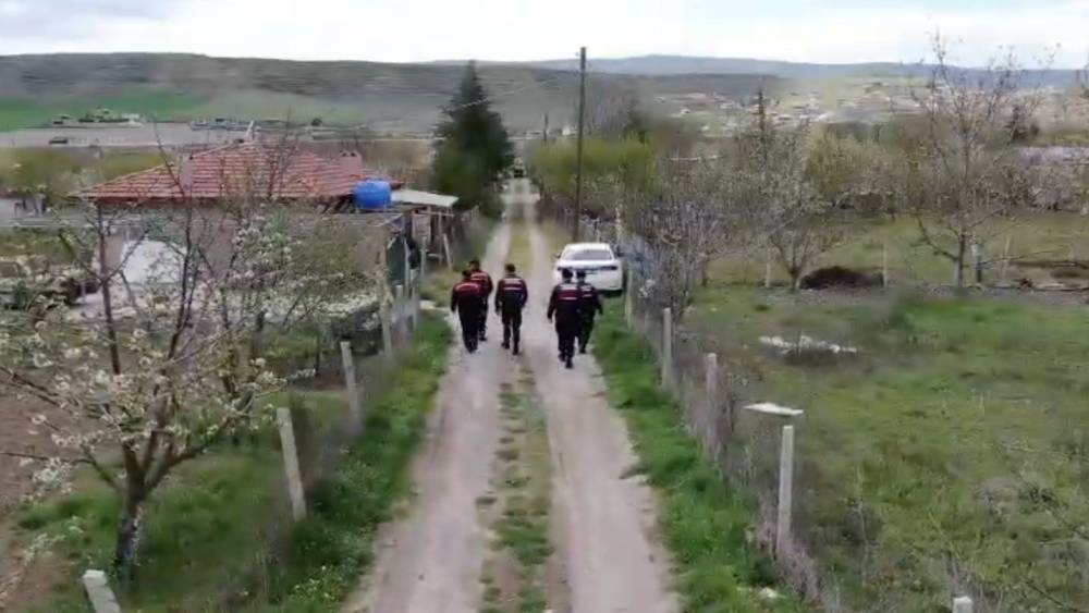 &Ccedil;orum&rsquo;da zehir tacirlerine jandarmadan ge&ccedil;it yok
