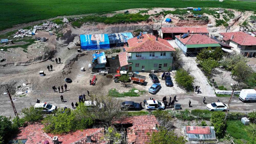 Sincan&rsquo;da kurban satıcıları ile zabıtalar arasında gerginlik
