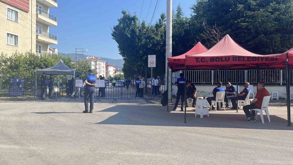 Bolu&rsquo;daki "r&uuml;şvet ve irtikap" davasında zincir market ve ruhsat iddiaları ele alındı
