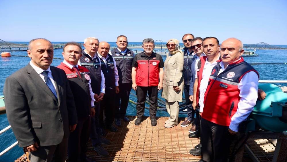 Bakan Yumaklı: "Hedef 3 milyar dolar su &uuml;r&uuml;nleri ihracatı"
