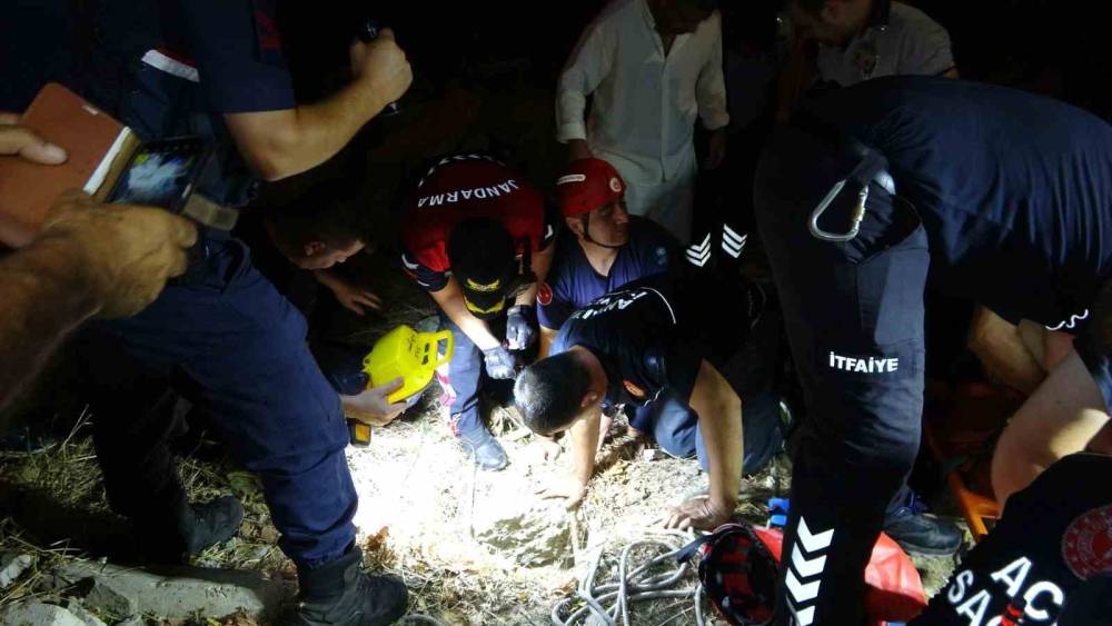 Side Antik Kent&rsquo;te kuyuya d&uuml;şen &ccedil;ocuğa nefes kesen kurtarma operasyonu
