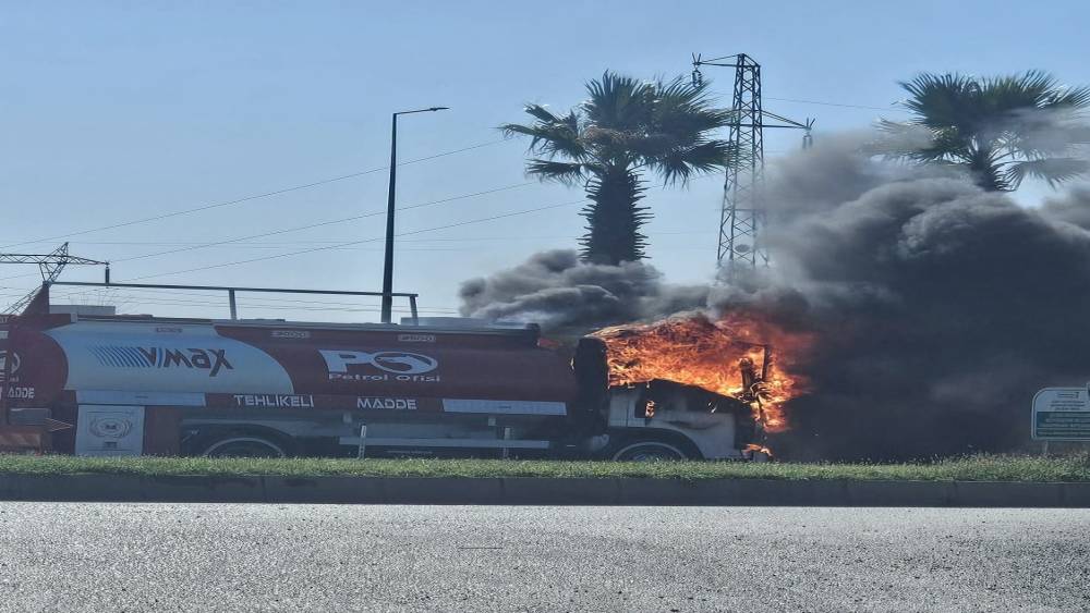 Kahramanmaraş&rsquo;ta yakıt tankerinde &ccedil;ıkan yangın korkuttu
