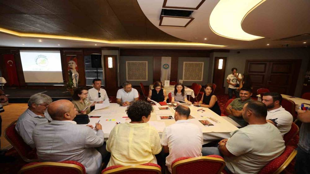 Şehzadeler&rsquo;de Bağcılık ve Tarım &Ccedil;alıştayı d&uuml;zenlendi

