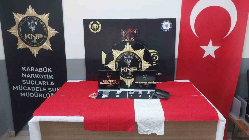 Narkotik k&ouml;peği Dora izini s&uuml;rd&uuml;, 3 zehir taciri tutuklandı
