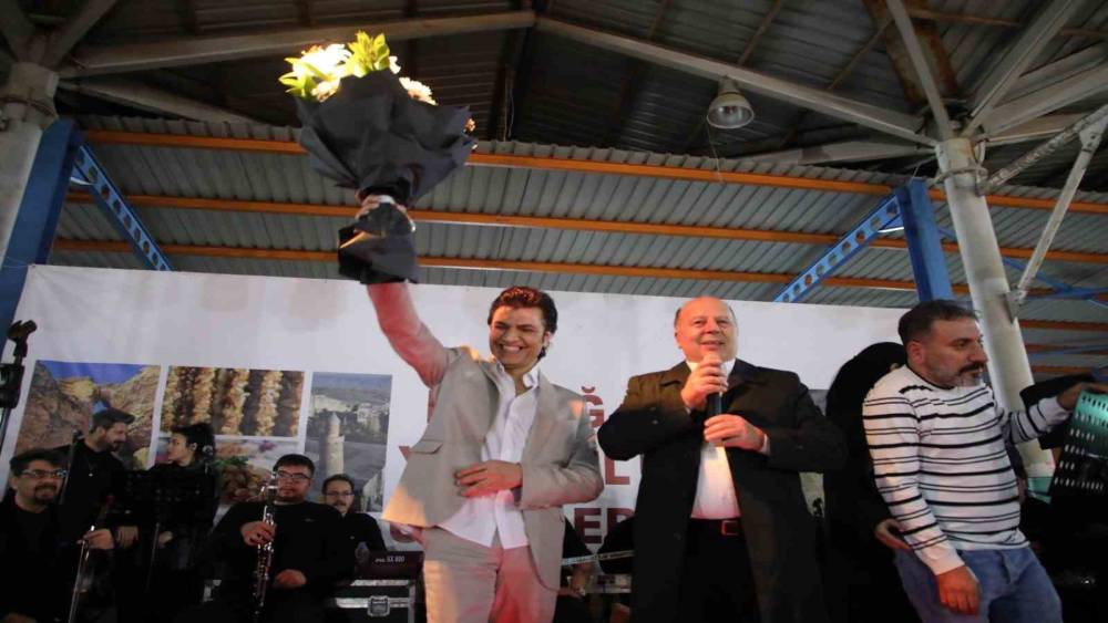 "Elazığ Y&ouml;resel Tanıtım G&uuml;nleri" Y&uuml;reğir&rsquo;de a&ccedil;ıldı
