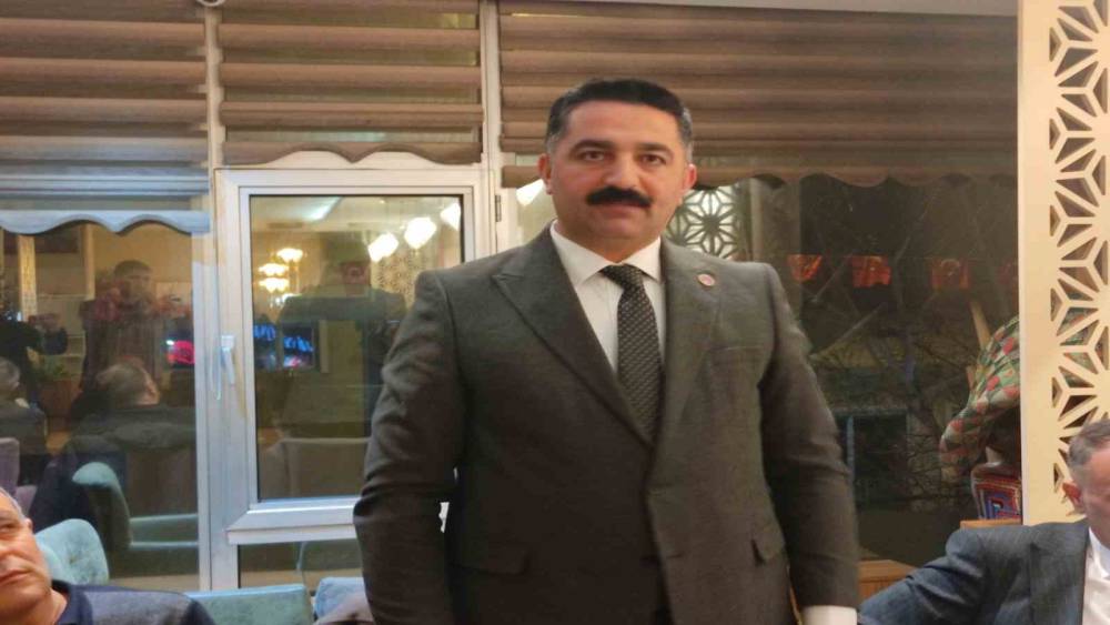 &Ouml;zer, (AESOB) başkan adaylığını a&ccedil;ıkladı
