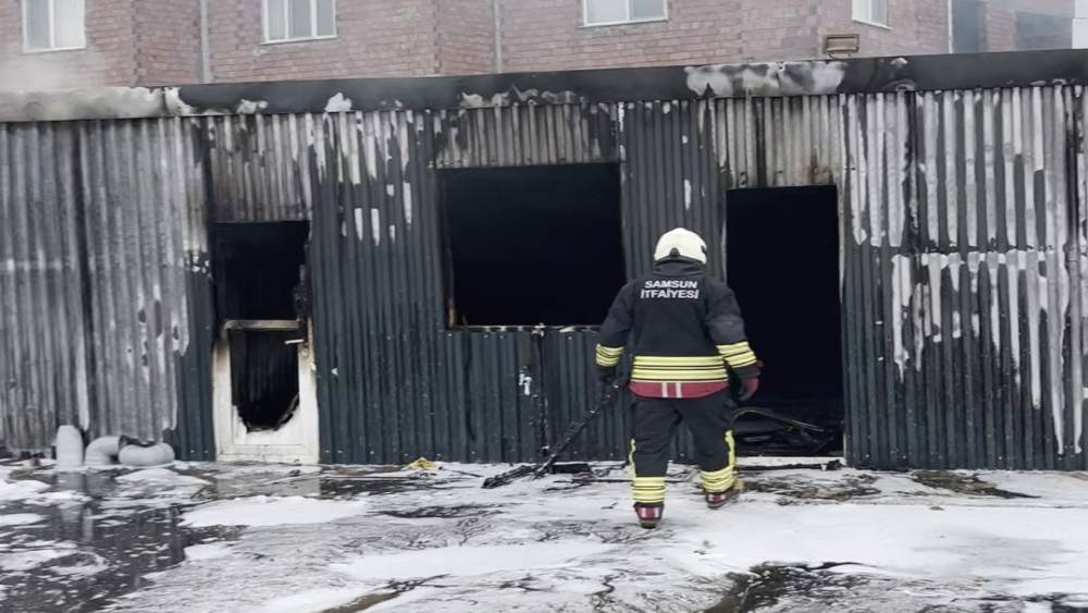 Samsun&rsquo;da şantiyede yangın
