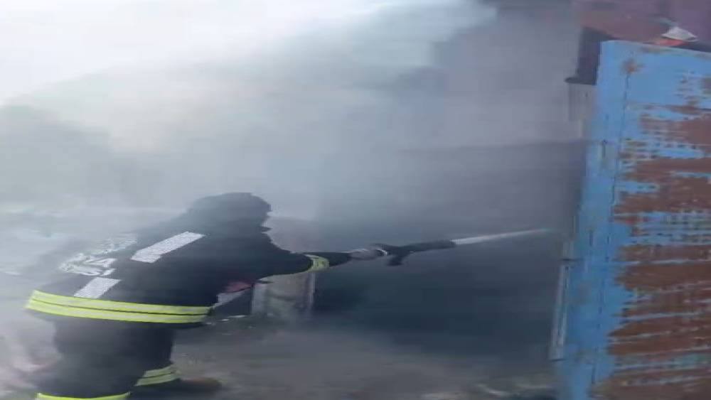 &Ccedil;ardak yangınında 65 buzağı telef oldu
