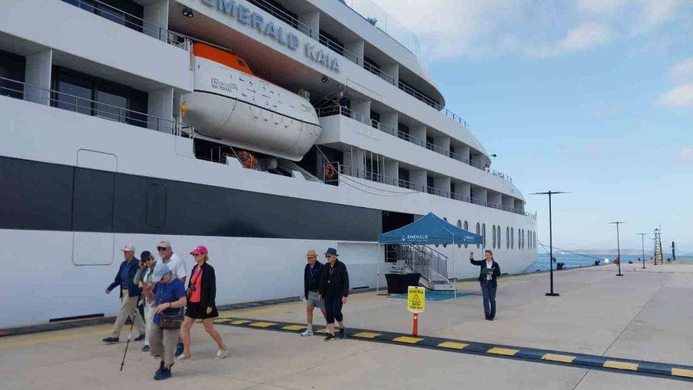 Bodrum&rsquo;a 87 yolcusu ile geldi
