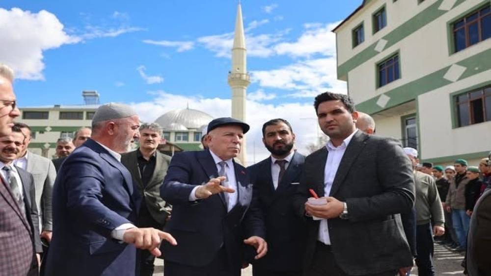 Başkan Sekmen&rsquo;den &Ccedil;at &ccedil;ıkarması
