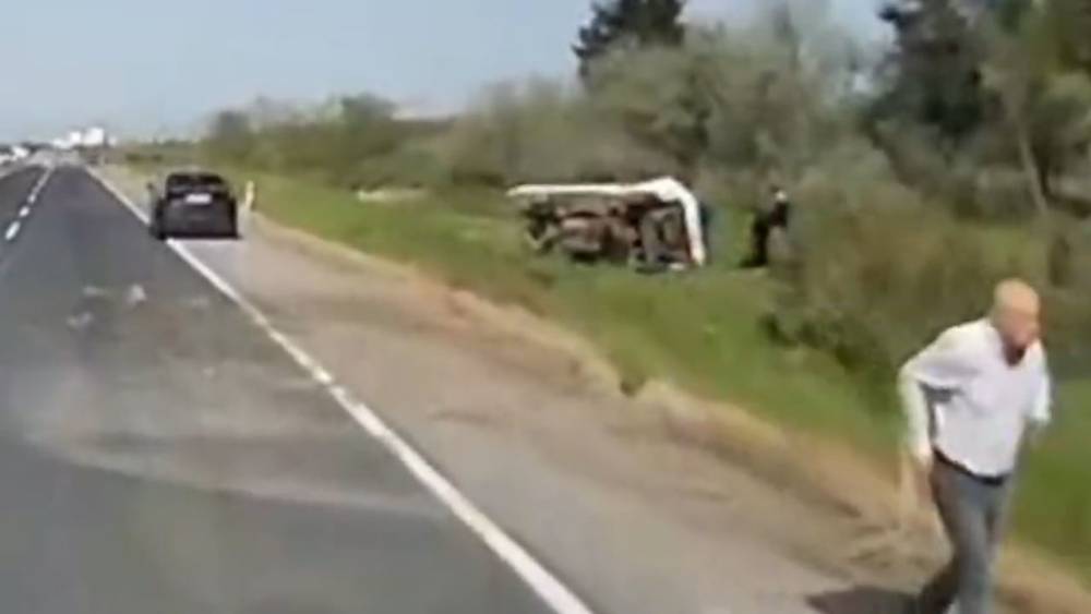 Silivri&rsquo;de kontrolden &ccedil;ıkan kamyonet yan yattı
