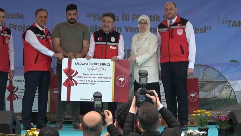 Bakan Yumaklı: "Tarımın sadece &ccedil;ift&ccedil;inin bir faaliyeti değil &uuml;lkelerin de bir milli g&uuml;venlik meselesi haline geldiğini unutmamak lazım"
