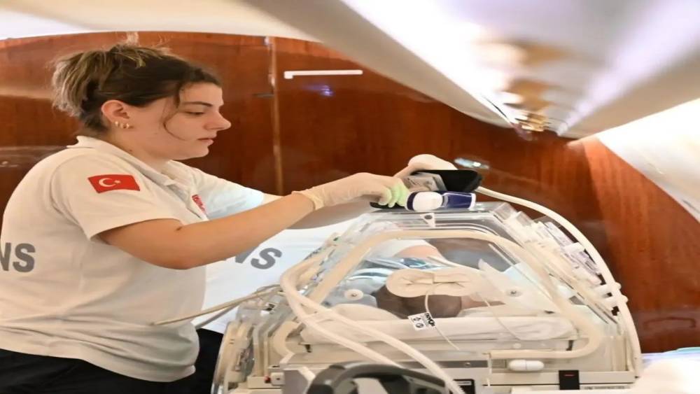 Şırnak&rsquo;ta 4 aylık kalp hastası bebek ambulans u&ccedil;akla İstanbul&rsquo;a sevk edildi
