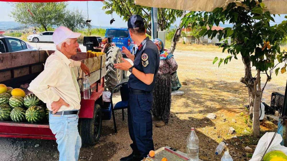 Jandarmadan k&ouml;yde telefon dolandırıcılığı uyarısı

