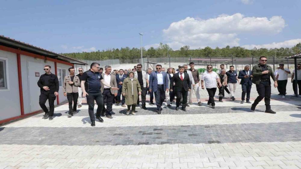 Emet Sahipsiz Hayvan Bakımevi hizmete a&ccedil;ıldı
