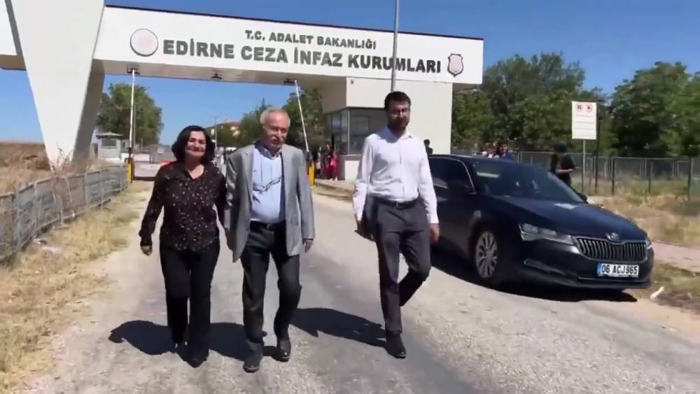 Eski Diyarbakır B&uuml;y&uuml;kşehir Belediyesi Eş Başkanı Mızraklı, Edirne Cezaevi&rsquo;nden tahliye edildi
