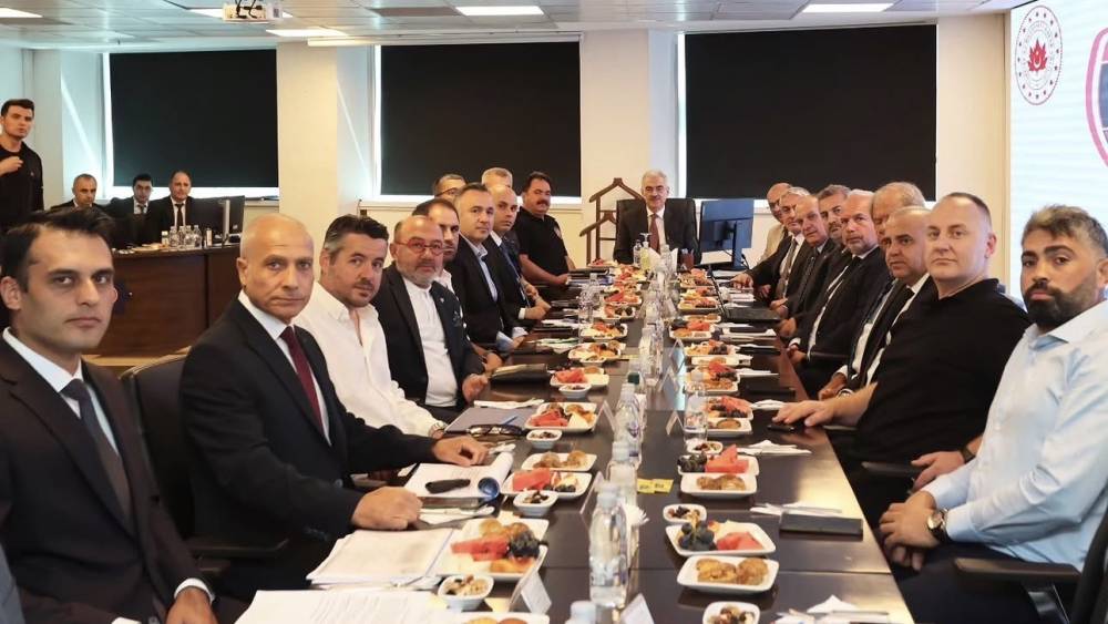 T&uuml;rkiye-İtalya ma&ccedil;ı &ouml;ncesi Bursa&rsquo;da g&uuml;venlik toplantısı
