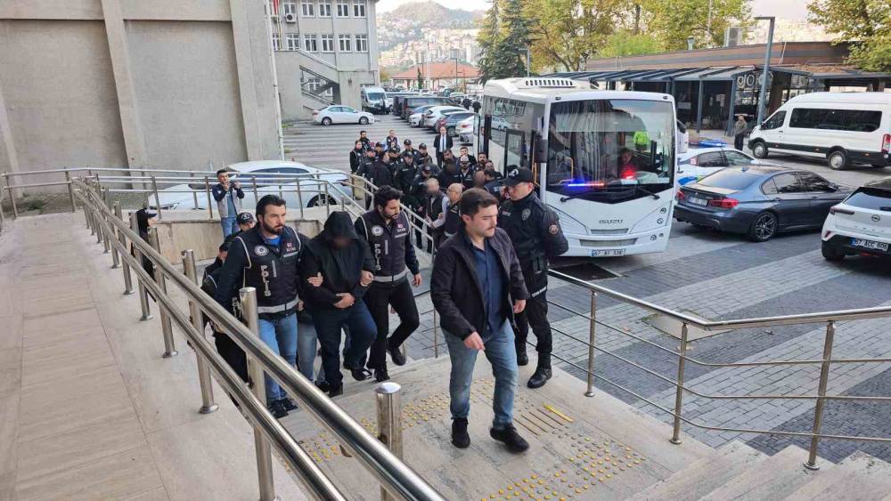 Zonguldak&rsquo;taki r&uuml;şvet soruşturmasında 4 tutuklama
