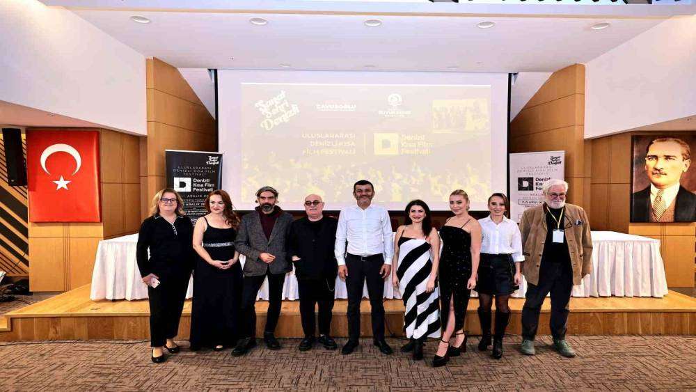 &Uuml;nl&uuml; sanat&ccedil;ı G&uuml;ven Kıra&ccedil;&rsquo;tan Denizli Uluslararası Kısa Film Festivali&rsquo;ne tam not
