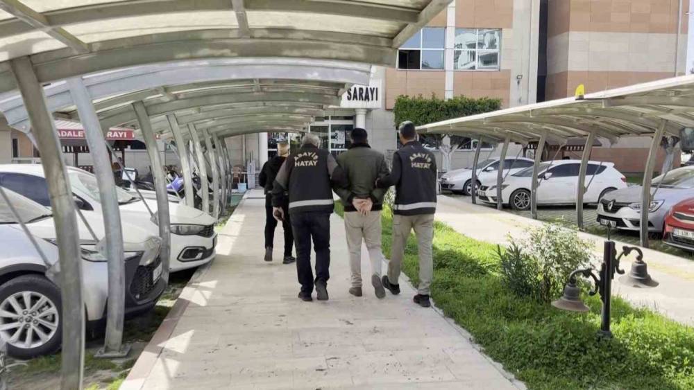 Kiracısının bilezikleri i&ccedil;in darp ettiği yaşlı kadın 9 g&uuml;nd&uuml;r yoğun bakımda
