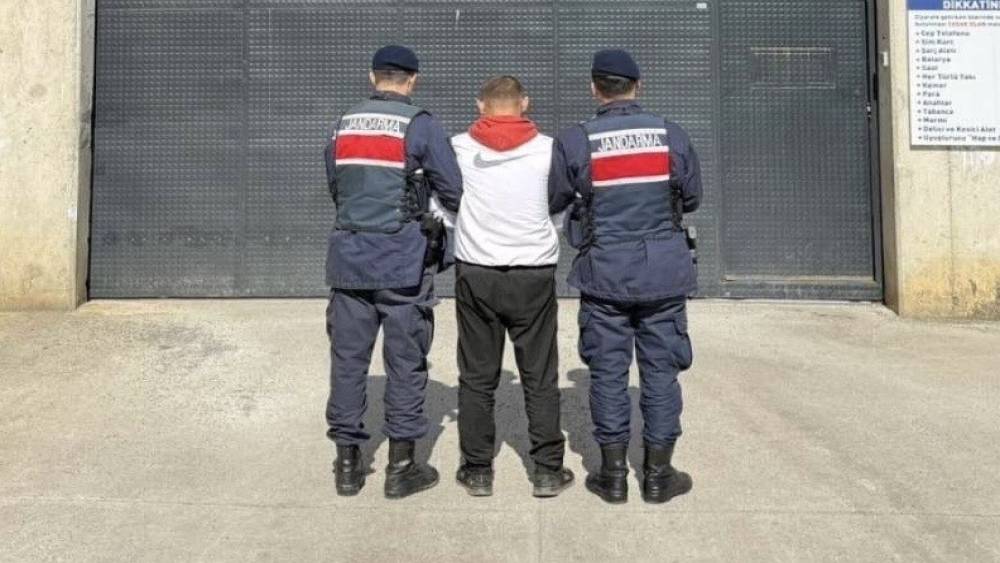Bafra&rsquo;da 17 yıl hapis cezasıyla aranan şahıs yakalandı
