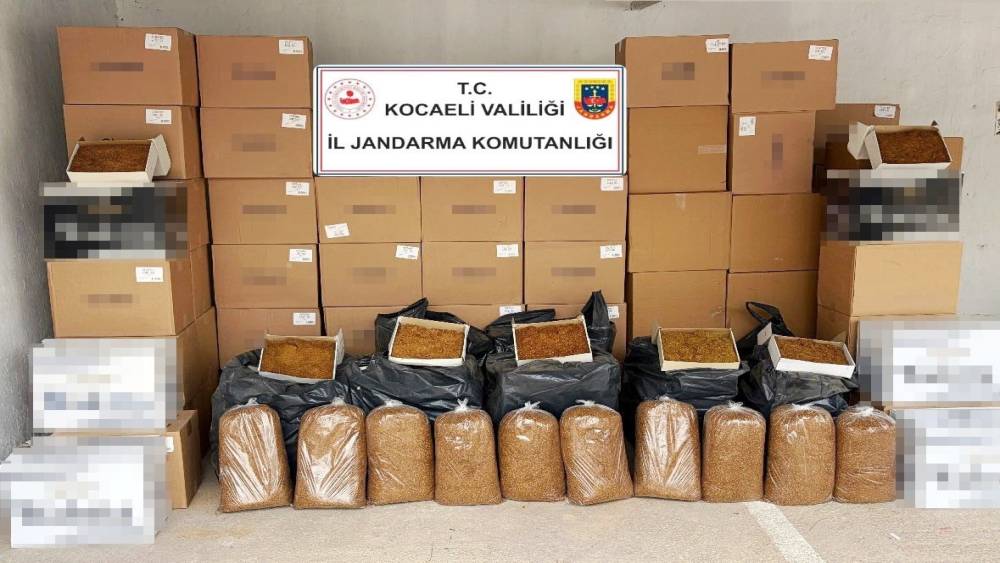 1 milyon TL değerinde bandrols&uuml;z makaron ve ka&ccedil;ak t&uuml;t&uuml;n ele ge&ccedil;irildi
