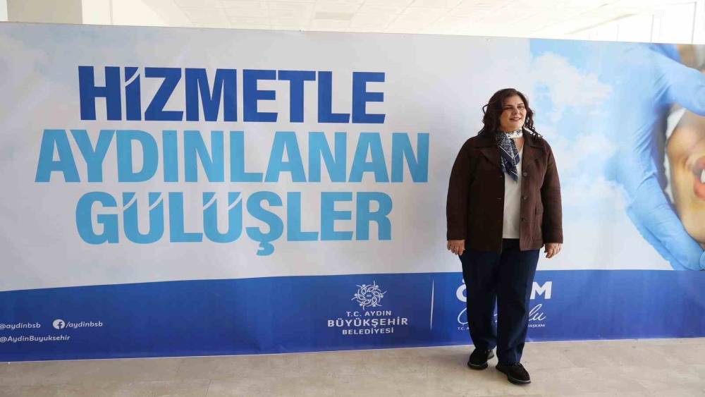 Başkan &Ccedil;er&ccedil;ioğlu: "Diş tedavisi bizden, g&uuml;l&uuml;msemesi sizden"
