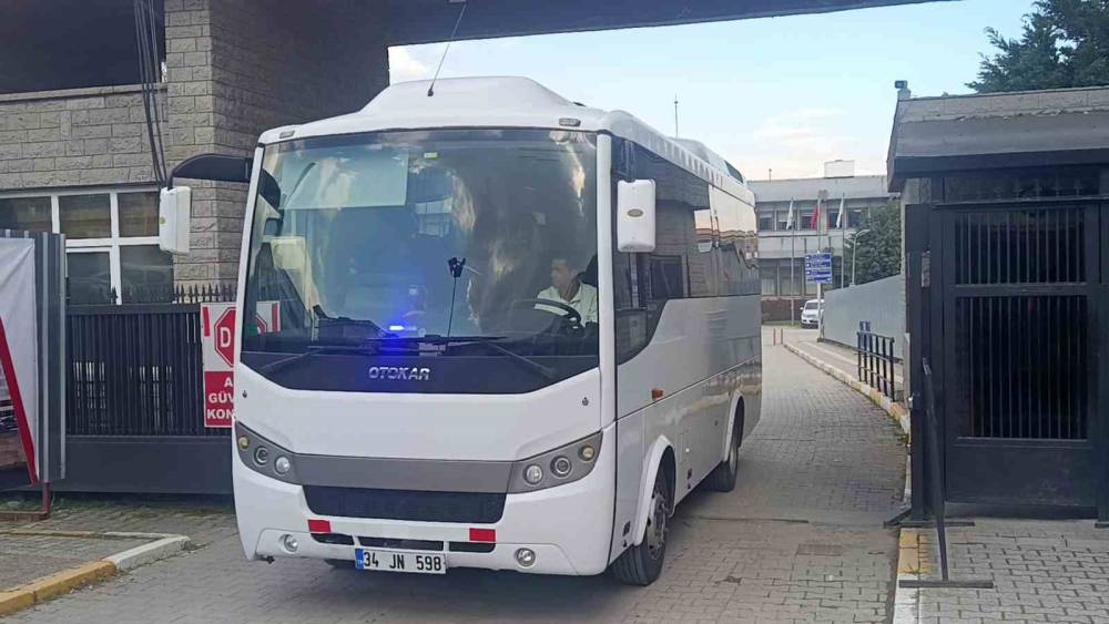 Uyuşturucudan g&ouml;zaltına alınan 11 &uuml;nl&uuml; Adli Tıp Kurumu&rsquo;nda test verdi
