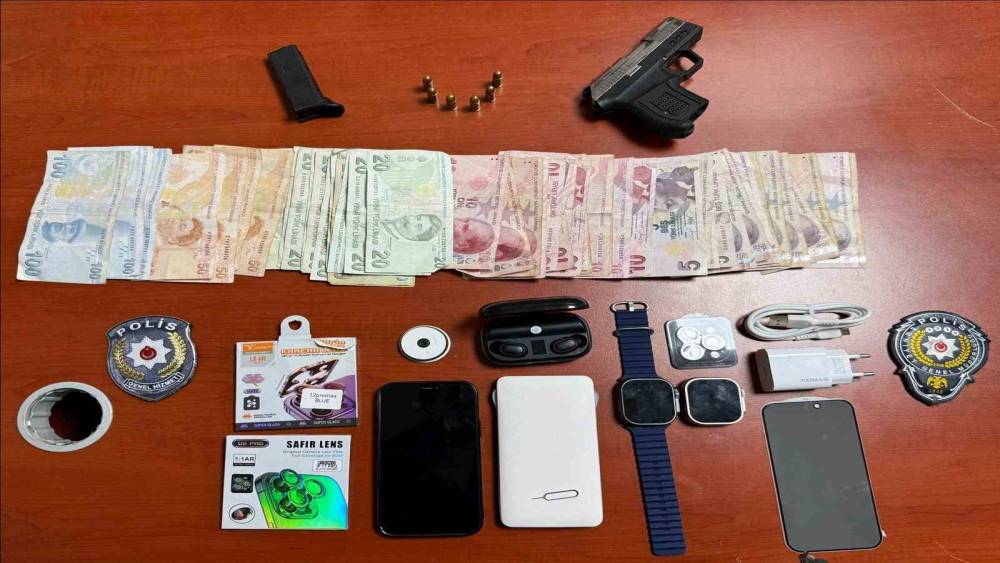 Elazığ&rsquo;da 3 ayrı yerden hırsızlık yapan &ccedil;ocuk tutuklandı
