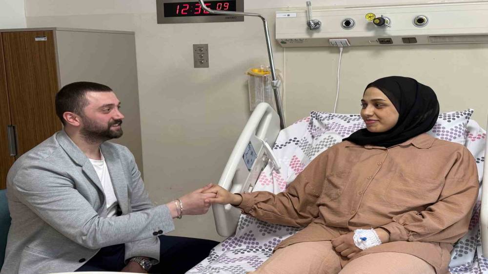 &Ccedil;am ve Sakura Şehir Hastanesi&rsquo;nde ilk suda doğum: Kuzey bebek sağlıkla d&uuml;nyaya geldi
