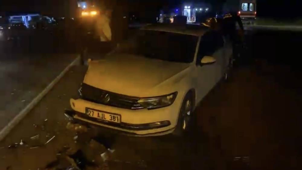 Osmaniye&rsquo;de tanker ile 2 otomobil &ccedil;arpıştı: 1 &ouml;l&uuml;, 2 yaralı
