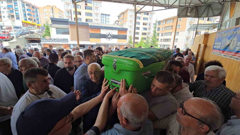 CHP Karab&uuml;k İl Başkan Yardımcısı Mustafa Erten son yolculuğuna uğurlandı
