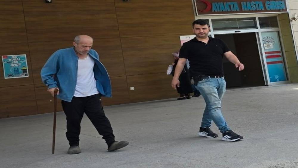 Bursa&rsquo;da 13 yıl hapis cezası bulunan şahıs saklandığı evde yakalandı
