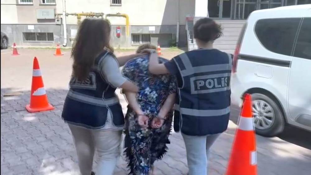 80 yıl kesinleşmiş cezası bulunan kadın polisten ka&ccedil;amadı
