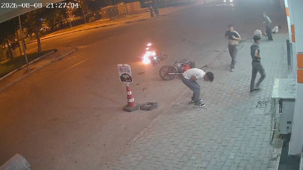 Şanlıurfa&acute;da iki motosiklet &ccedil;arpıştı: 4 yaralı
