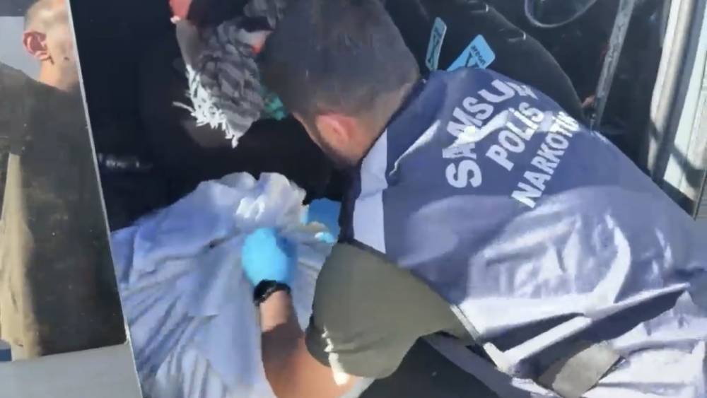 Atakum&rsquo;da uyuşturucu operasyonu: 24 bin 640 hap ele ge&ccedil;irildi
