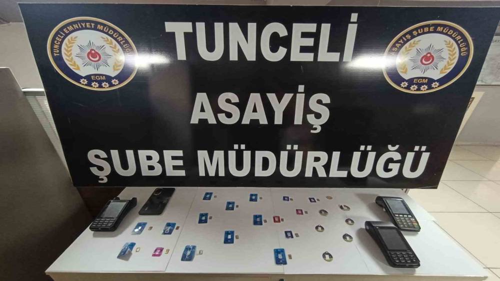 Sahte altınla kuyumcuları dolandıran 2 ş&uuml;pheli yakalandı
