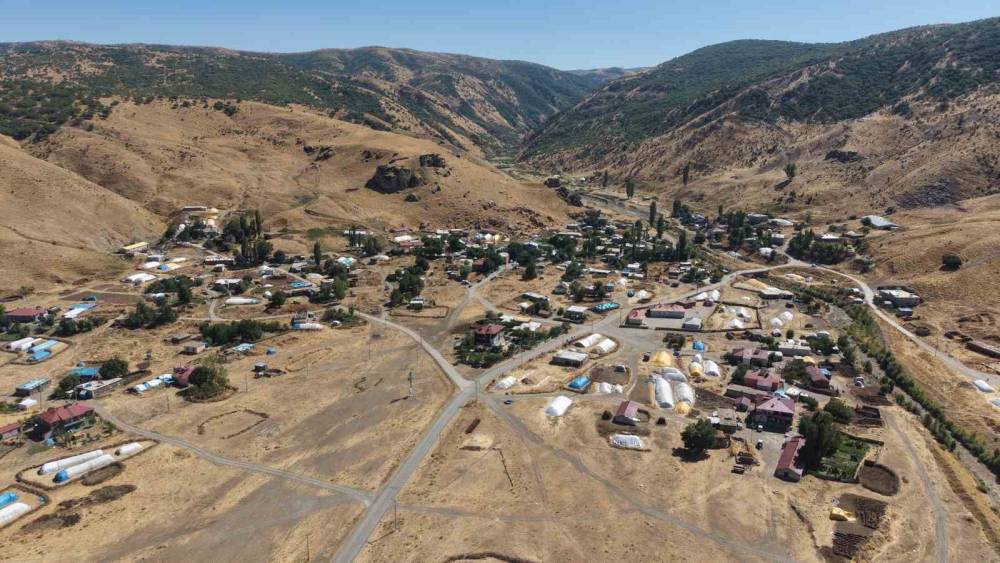 Muş&rsquo;ta kayıp gen&ccedil; i&ccedil;in arama &ccedil;alışmaları s&uuml;r&uuml;yor
