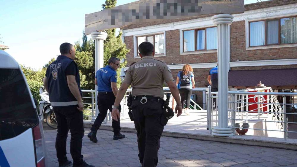 Gelibolu&rsquo;da Başkan gereğini yaptı: Otel m&uuml;h&uuml;rlendi
