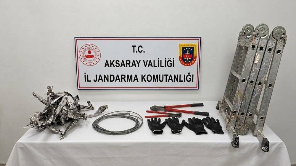 Kablo hırsızları JASAT&rsquo;tan ka&ccedil;amadı: 2 tutuklama
