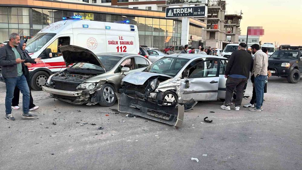 Aksaray&rsquo;da trafik kazası: 5 yaralı
