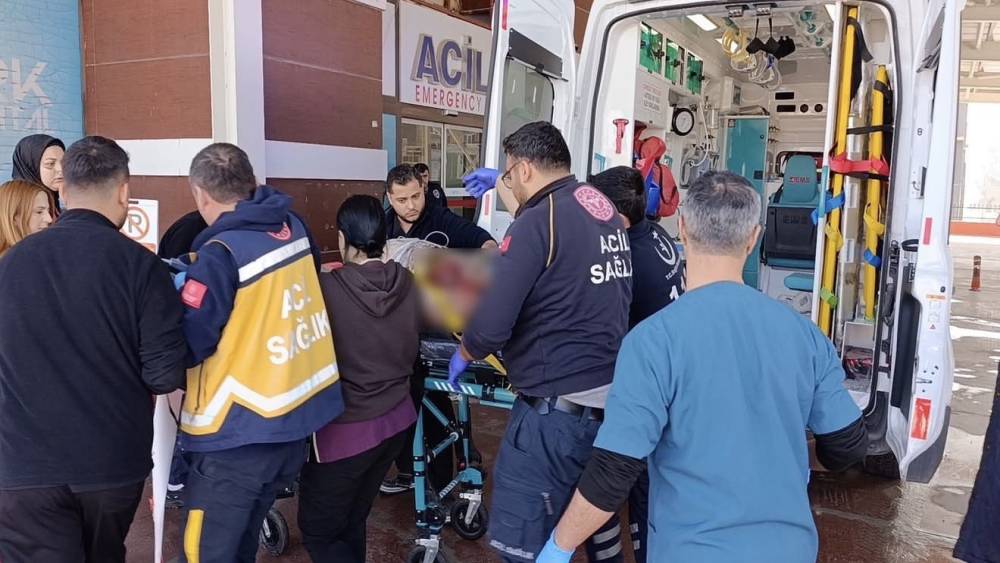 Kazada ağır yaralanan kadın hayatını kaybetti
