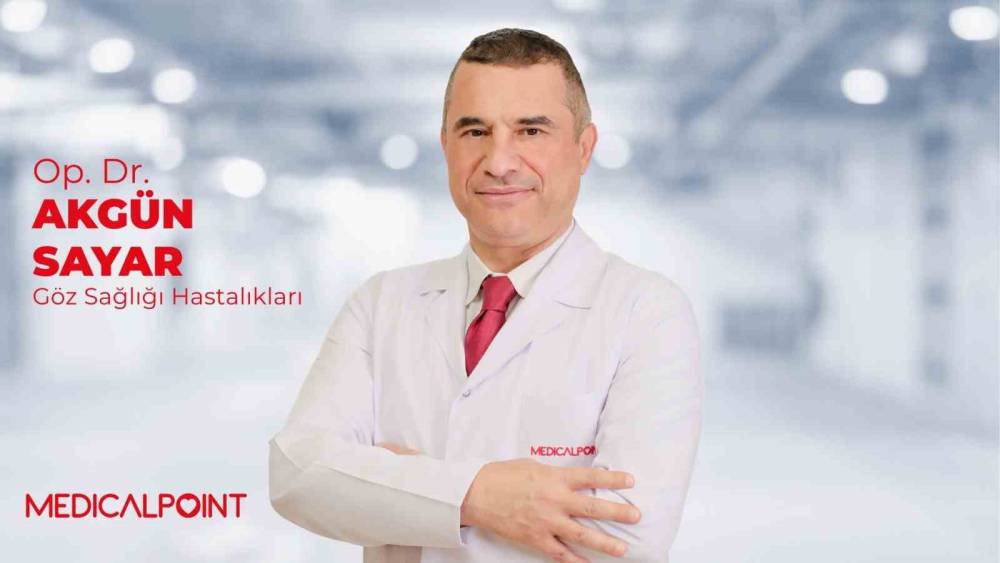 Dr. Sayar, "Karanlıkta kullanılan telefon ışığı g&ouml;z sağlığını olumsuz etkiler"
