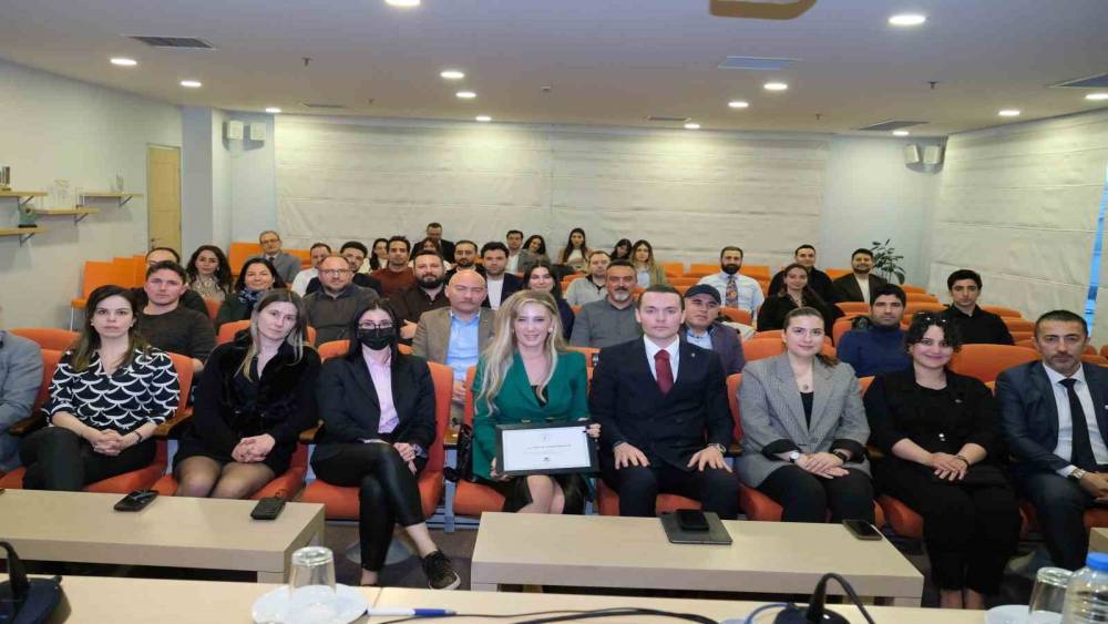 EGİAD, iş d&uuml;nyasına stratejik pusula sundu
