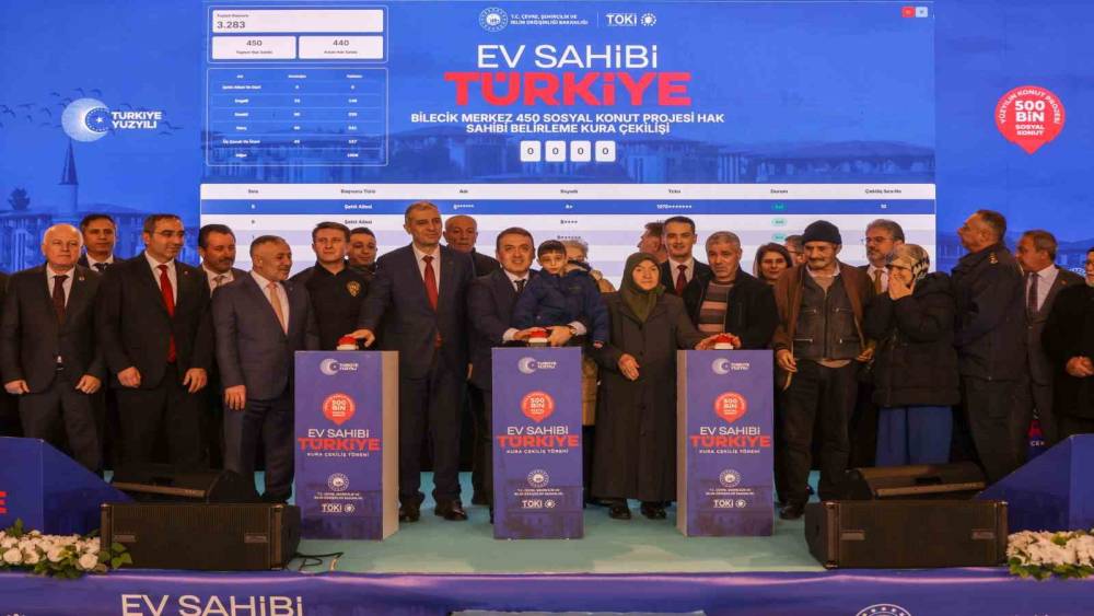 "Y&uuml;zyılın Konut Projesi" kapsamında inşa edilecek bin 419 adet sosyal konutun kura &ccedil;ekimi ger&ccedil;ekleştirildi
