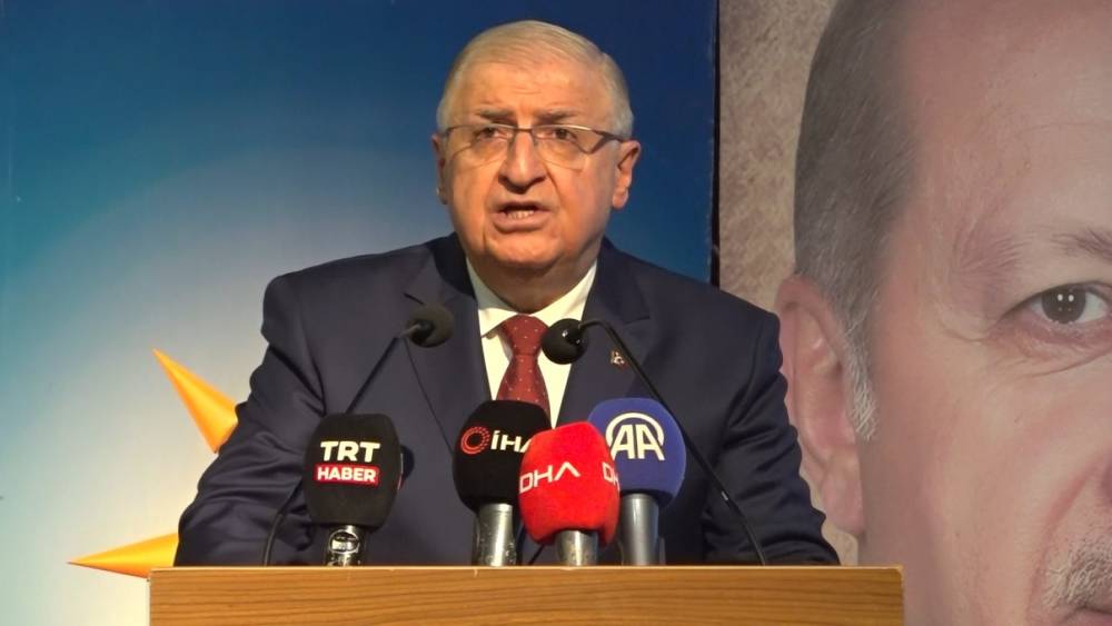 Bakan G&uuml;ler: "YPG/PYD/SDG ter&ouml;r &ouml;rg&uuml;t&uuml;n&uuml;n silahlı unsurlarını feshederek devlet kurumlarına entegre olması tek &ccedil;ıkar yol"
