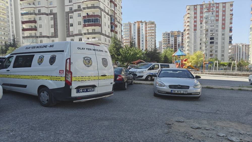 Apartman g&ouml;revlisini &ouml;ld&uuml;ren şahıs hakim karşısında: "Beni bayıltıp kullanıyordu"
