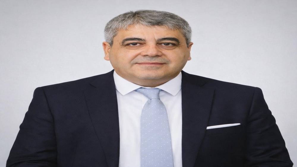 Diyarbakırlı iş adamlarından eski Bakan Eker&rsquo;e destek
