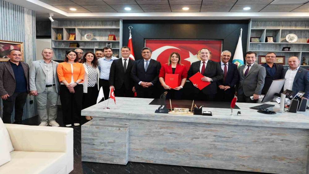 Manisa B&uuml;y&uuml;kşehir Belediyesinden iş&ccedil;ilere prim ve eğitim m&uuml;jdesi
